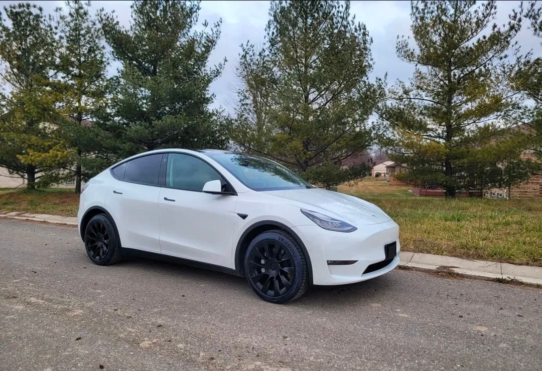 Tesla Y